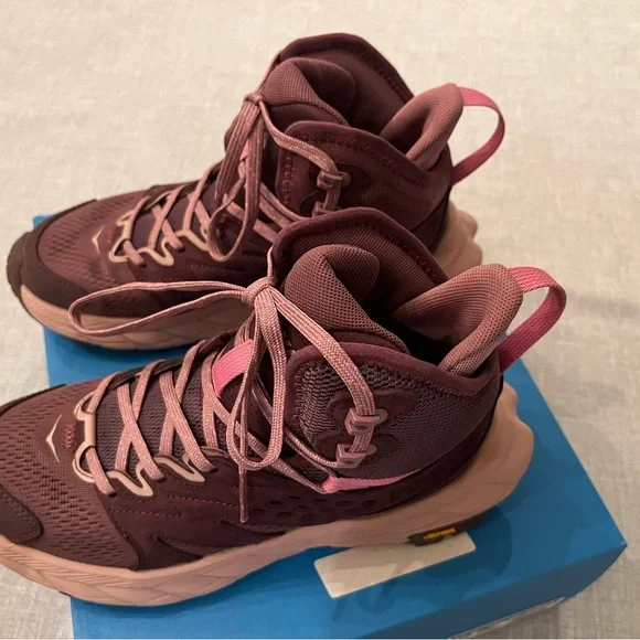 Hoka hiking boots - Picture 3 of 4